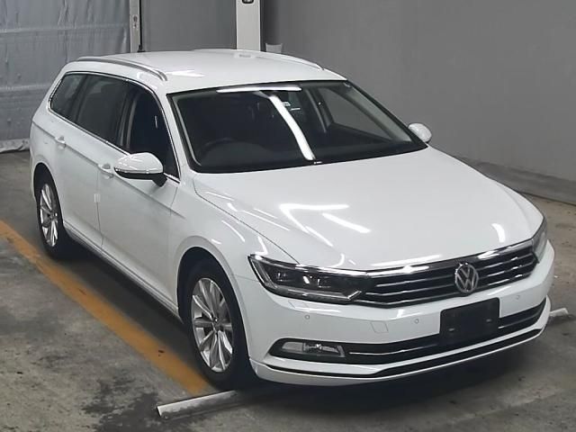 391 Volkswagen Passat variant 3CCZE 2015 г. (ZIP Tokyo)